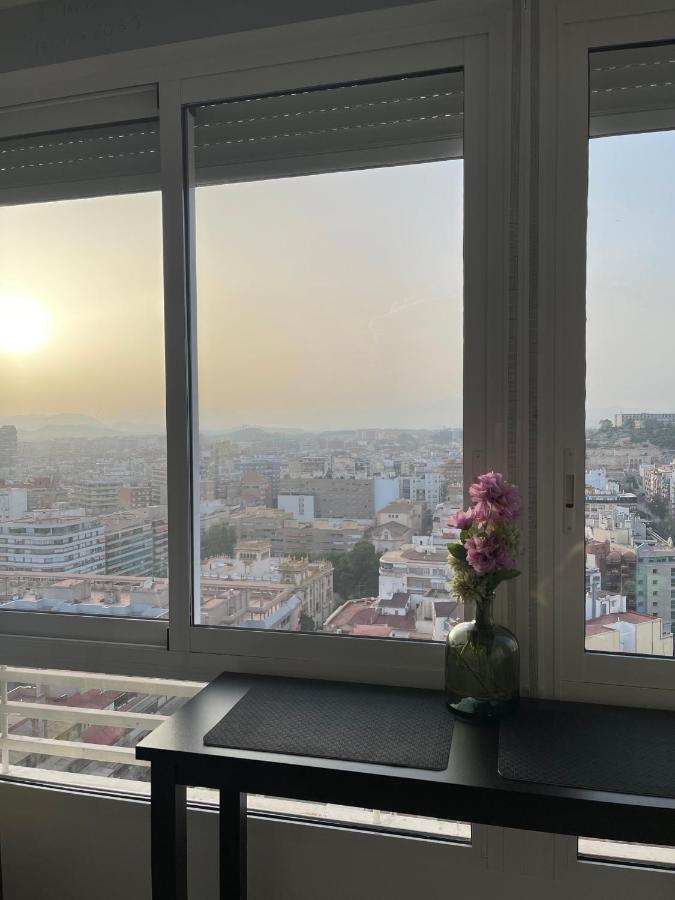Sky Views Studio In City Centre Alicante Luaran gambar