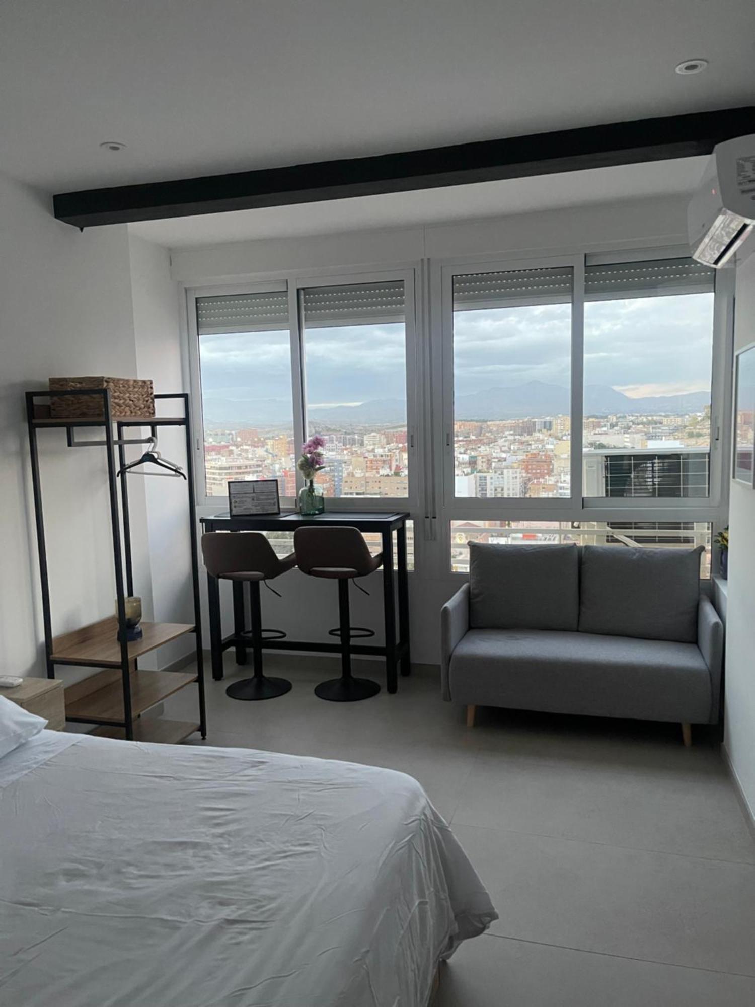 Sky Views Studio In City Centre Alicante Luaran gambar
